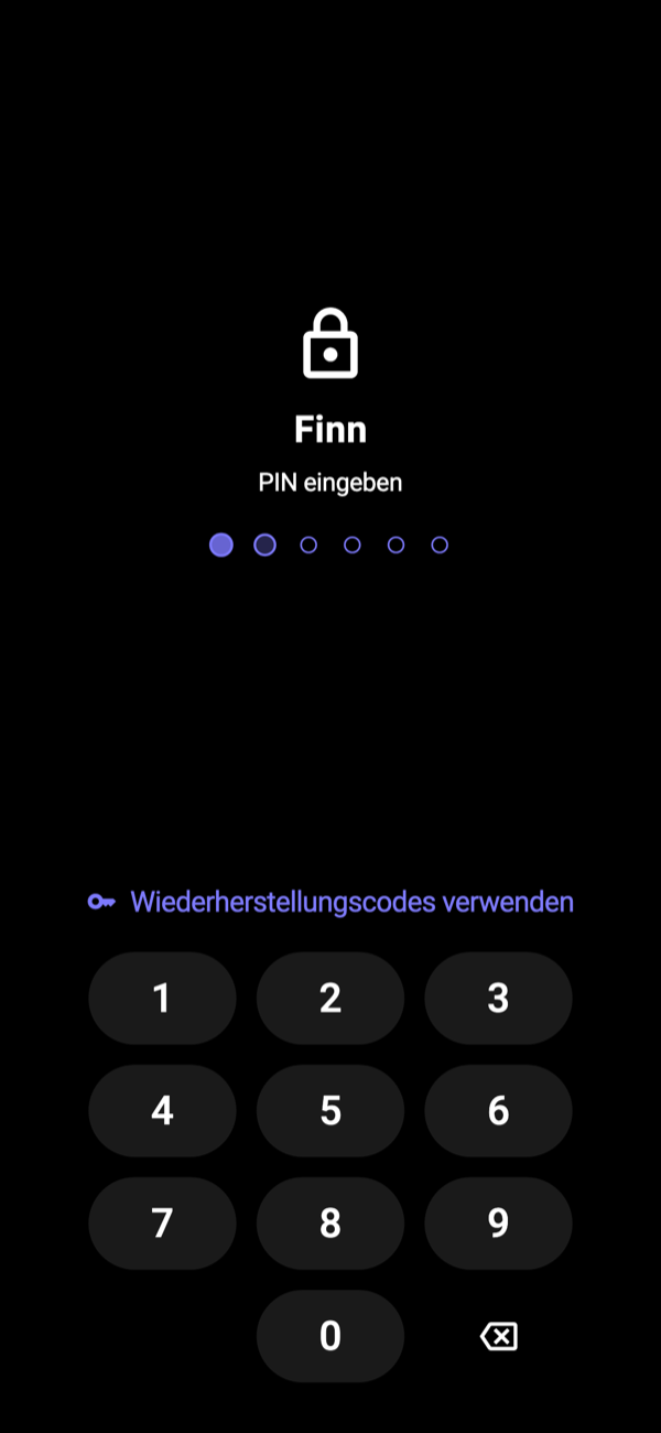 Der Sperrbildschirm von Finn mit Zifferntastatur, sechs Punkten für die PIN und dem Link zu den Wiederherstellungscodes.
